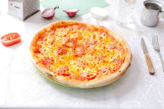 Pizza Pepperoni Ø 28cm