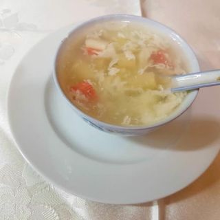 Sopa de cangrejo con maíz