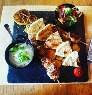 Dimljeni svinjski ražnjići