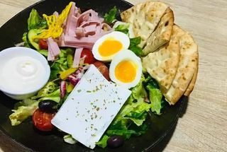 Salată Bulgărească