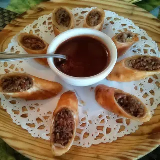 P4. Rollito De Carne De Pato (8 Uds.)