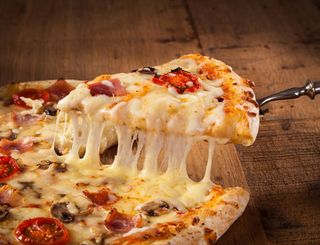 Pizza Trufa Y Gorgonzola (30 Cm.)