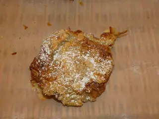 Pain chocolat cu migdale 