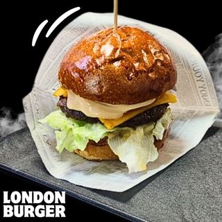  LONDON BURGER + CARTOFI PAI + SOS