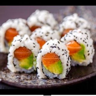 Salmon Avocado Uramaki 8 Pçs