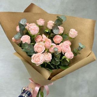 სპრეი ვარდების მინი თაიგული