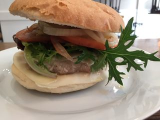 Hamburguesa especial con bacon