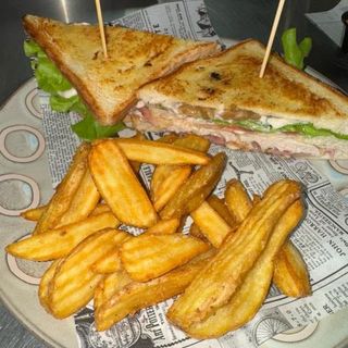 Menú Sándwich De Pollo