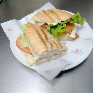 Bocadillo Pollo Especial