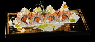 Uramaki De Salmón Con Burrata (4 Pzas.)