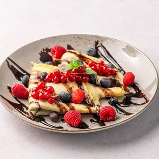 Z kremem czekoladowo- orzechowym