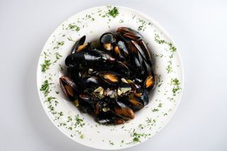 Scoici in sos de vin