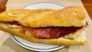 Bocadillo Serranito