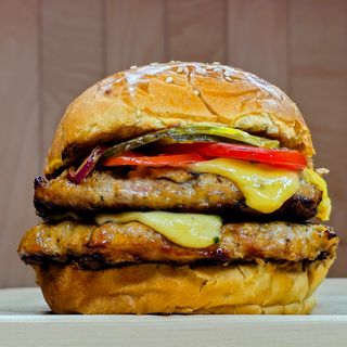 Двойной бургер с курицей "Чили"