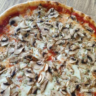 Pizza Funghi