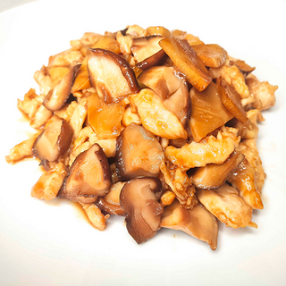 57. Pollo con setas shiitake