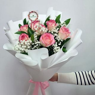 ვარდების თაიგული ჯუმილია 7 ტოტი