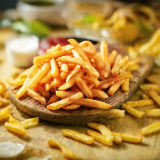 Pomfrit u ulju tartufa sa parmezanom