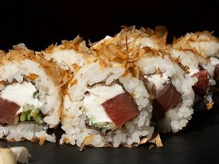 Рол з тунцем