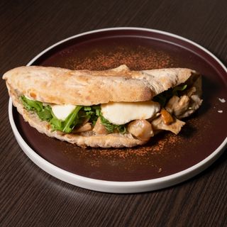 Panino ai funghi porcini