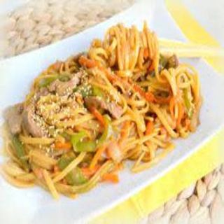 198. Tallarines Fritos Tres Delicias