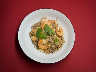 Гречана локшина з куркою та креветкою (355г)