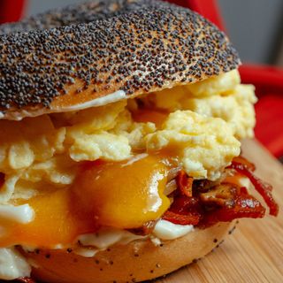 Bagel breakfast