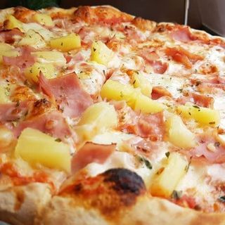Pizza Hawaiana