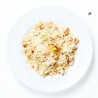 Salata Caesar de pui