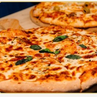 Pizzas Pollo Cheddar (Mediana)