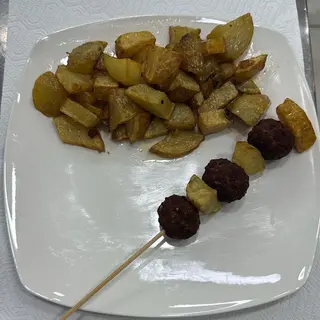 Spiedino di patate/polpetta di manzo