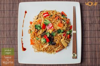 Taitei udon cu creveti si legume