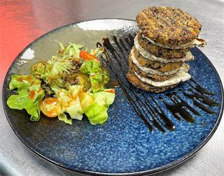 Milhojas de Berenjena con Queso de Cabra y Miel de Caña (5 Uds.)