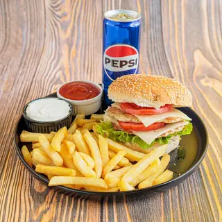 Happy chicken burger, pomfrit i Pepsi