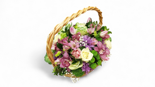 Romantična korpa s cvećem