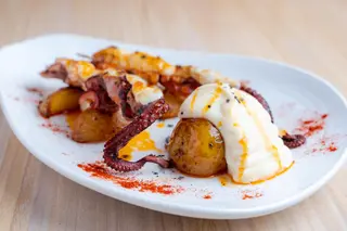 BROCHETAS DE PULPO GRATINADAS