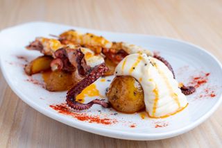 BROCHETAS DE PULPO GRATINADAS