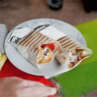 Rollo Kebab samo mięso (mega)+ frytki+ napój 0.33l