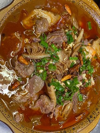 Sangre de cerdo con sopa picante