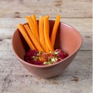 Hummus De Remolacha Con Crudités
