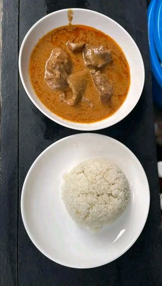 Riz Sauce Arrachide