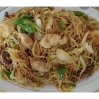 Tallarines Frito Con Ternera