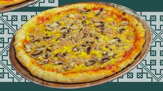 Tuna pizza