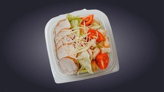 Салат Цезарь с курицей