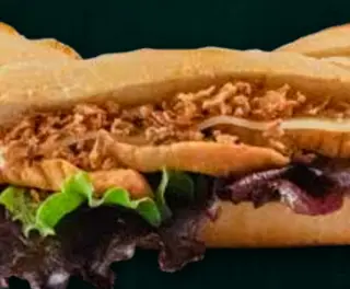 Montado De Pollo César