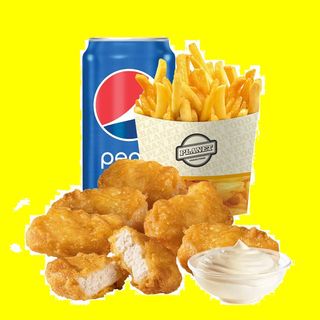 Menú Nuggets De Pollo.Nuggets (6 Uds.) Mas Patatas Fritas y bebida