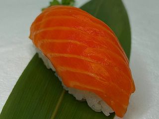 Нігірі з лососем (60g)