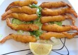 Langostinos Fritos con Patatas Fritas