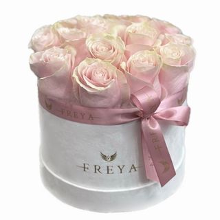 Cutie medie cu 15 trandafiri Pink Mondial