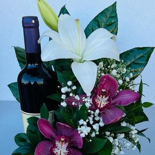 Gift box - Orhideja, Ljiljan i vino 